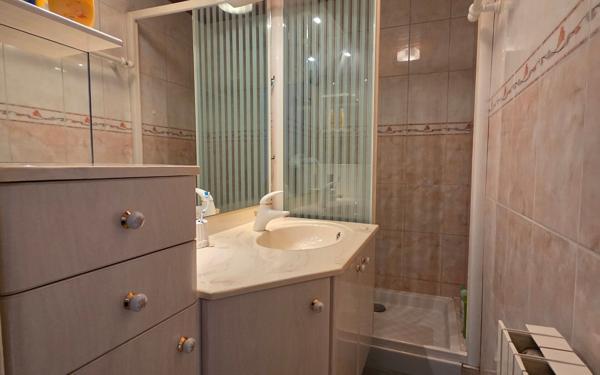 Maison à vendre    5 pièces • 100 m2 Saint-Pierre-de-Chartreuse