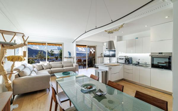 Appartement à vendre    3 pièces • 94,66 m2 Nice
