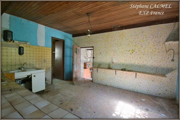 Maison de charme avec piscine à Saint-Nexans, France