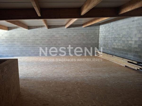 À louer Local d'activité de 208 m² avec mezzanine proche Auray.