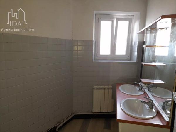 Vente Maison 10 pièces 223 m2 à Sévérac-d'Aveyron