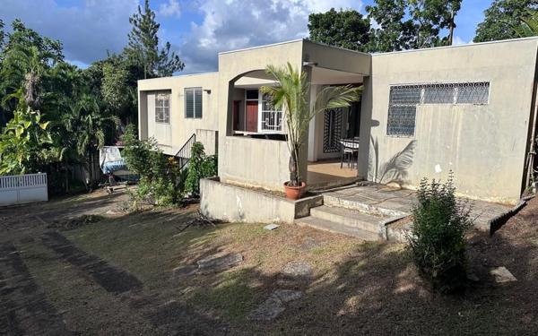 Maison à vendre    5 pièces • 113 m2 Petit-Bourg