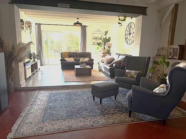 Maison 9 pièce(s) 5 chambre(s) 245 m²