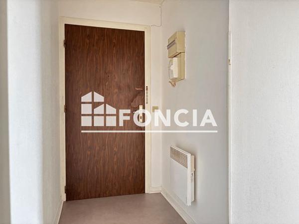 Location Studio 25.29 m² - Etampes 91150