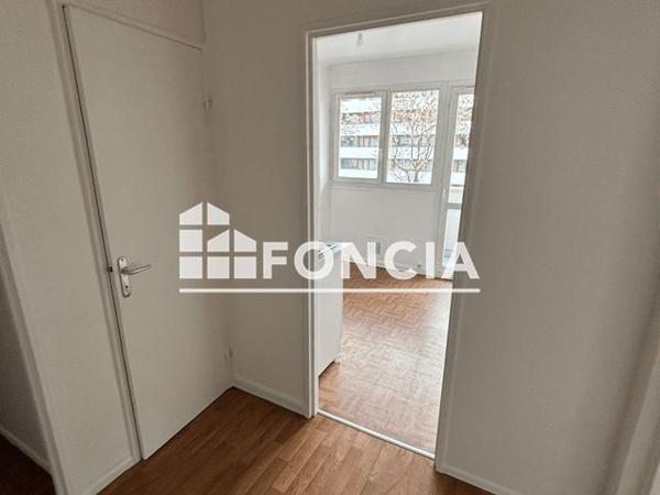 Location Appartement 3 pièces 65 m² - 60 AVENUE DU 8 MAI 1945 Villiers Le Bel 95400