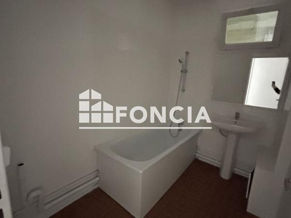 Location Appartement 3 pièces 65 m² - 60 AVENUE DU 8 MAI 1945 Villiers Le Bel 95400