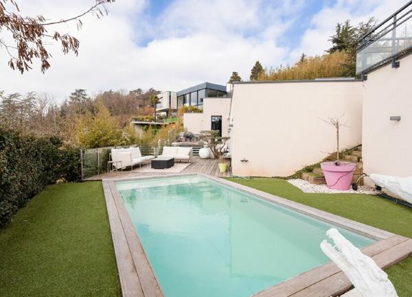 Maison à vendre    6 pièces •  Vienne