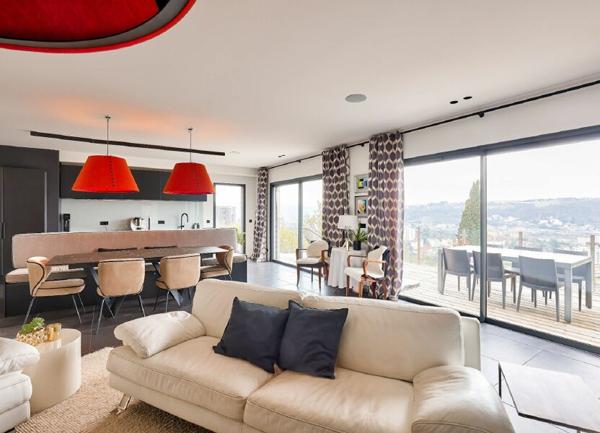 Maison à vendre    6 pièces •  Vienne