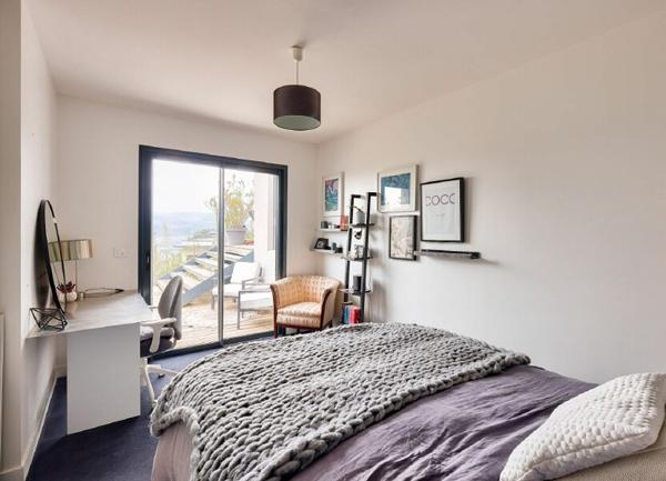 Maison à vendre    6 pièces •  Vienne