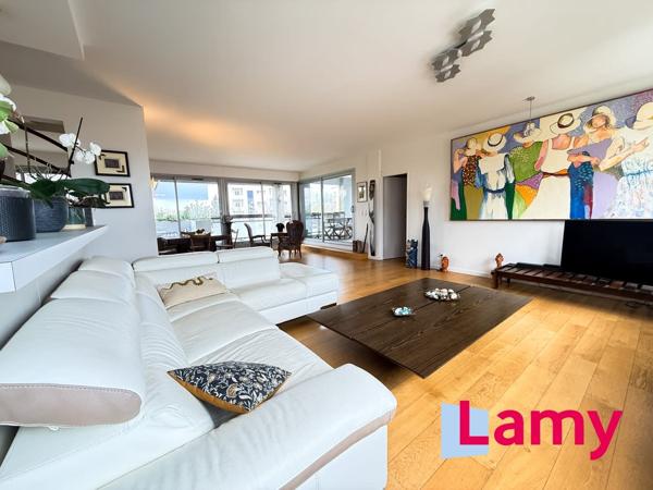 Appartement + cave + stationnement extérieur