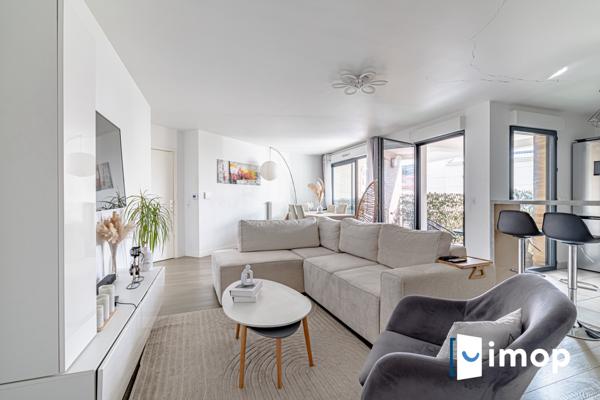 Beau 2 chambres avec parking et balcon