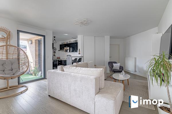 Beau 2 chambres avec parking et balcon