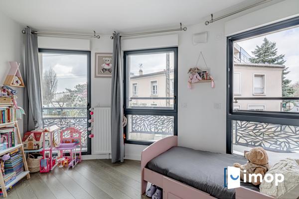 Beau 2 chambres avec parking et balcon