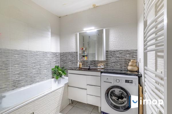 Beau 2 chambres avec parking et balcon