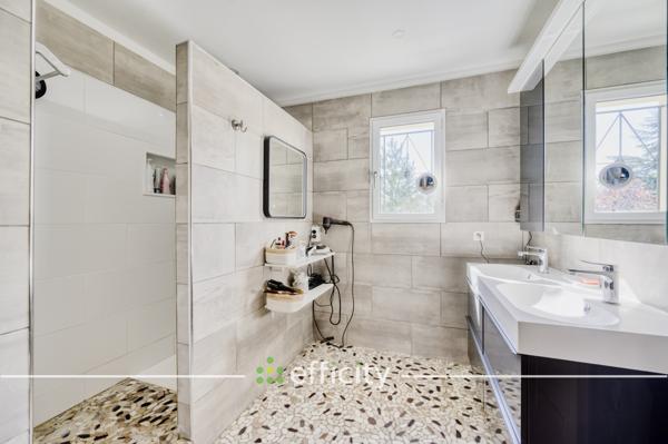 Maison 5 pièces - 145 m² Bien prestige