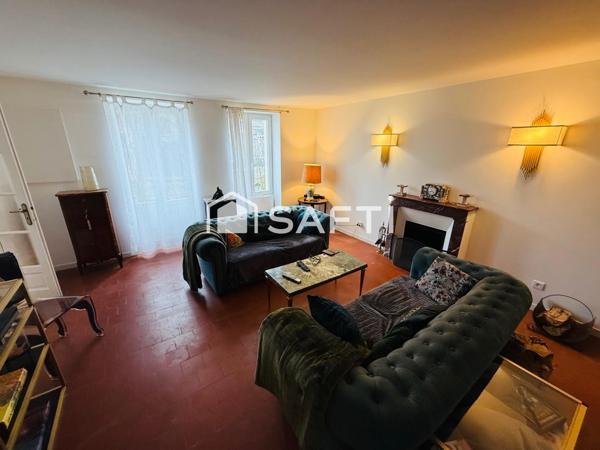 Maison entièrement rénovée 3 chambres avec dépendances et petit jardin