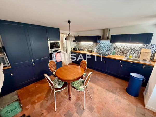 Maison entièrement rénovée 3 chambres avec dépendances et petit jardin