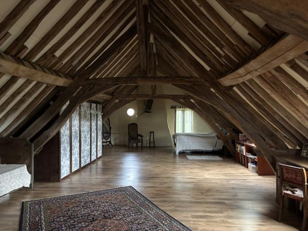 Tresnay – Maison de caractère située au calme sur un terrain spacieux de 5022 m² Tresnay (58240)