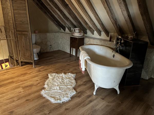 Tresnay – Maison de caractère située au calme sur un terrain spacieux de 5022 m² Tresnay (58240)