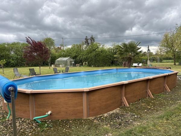 Tresnay – Maison de caractère située au calme sur un terrain spacieux de 5022 m² Tresnay (58240)