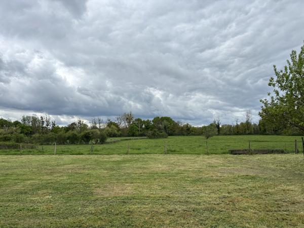 Tresnay – Maison de caractère située au calme sur un terrain spacieux de 5022 m² Tresnay (58240)