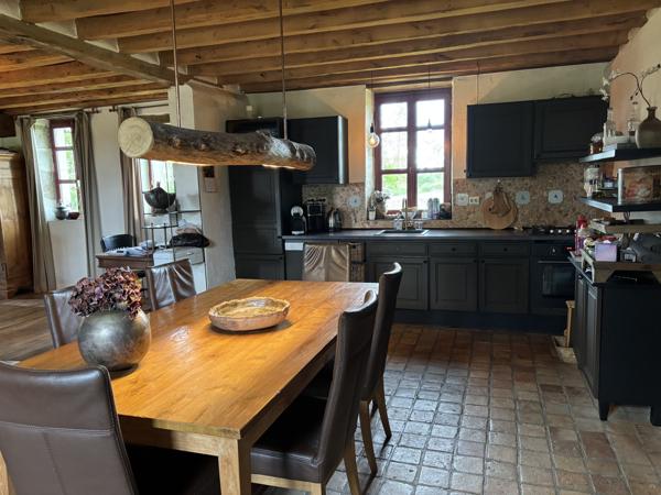 Tresnay – Maison de caractère située au calme sur un terrain spacieux de 5022 m² Tresnay (58240)