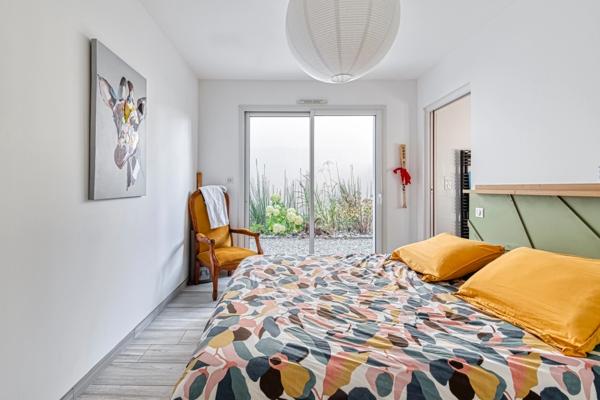 Maison moderne avec grand jardin !