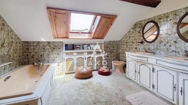 A Vendre à AMILLY – Maison de charme avec séjour cathédrale et dépendance de plus de 70 m²
