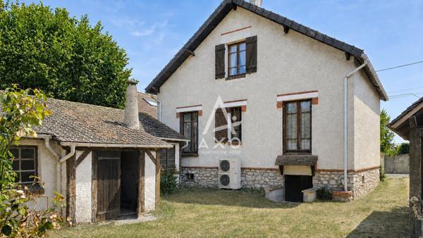 A Vendre à AMILLY – Maison de charme avec séjour cathédrale et dépendance de plus de 70 m²
