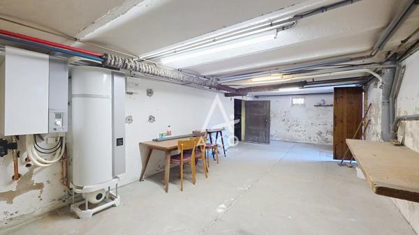 A Vendre à AMILLY – Maison de charme avec séjour cathédrale et dépendance de plus de 70 m²