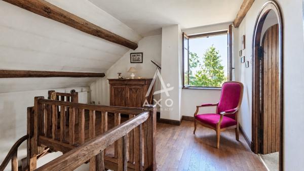 A Vendre à AMILLY – Maison de charme avec séjour cathédrale et dépendance de plus de 70 m²