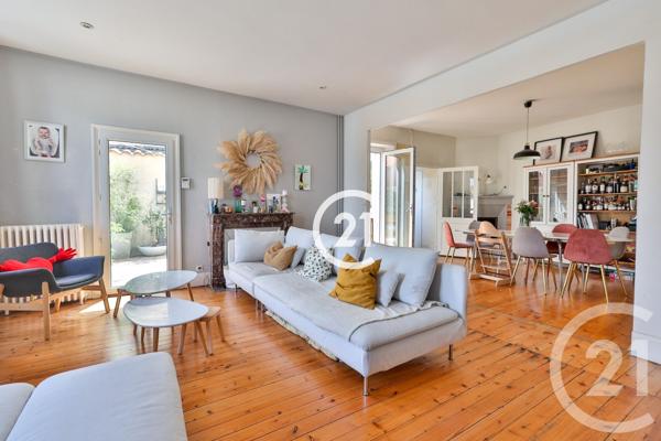 Maison à vendre  6 pièces - 143,50 m 2   COGNAC  - 16