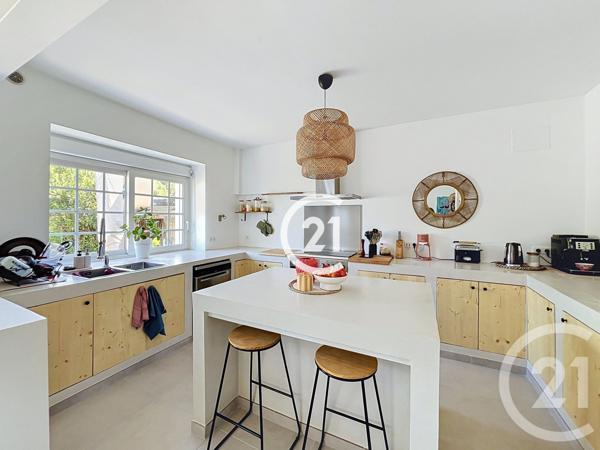 Maison à vendre  6 pièces - 143,50 m 2   COGNAC  - 16