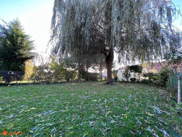 Maison de ville - 65m2 hors combles - avec jardin et dépendances