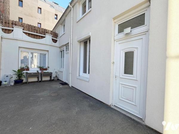 SAINT MALO ROCHEBONNE 2 PIECES EN REZ DE CHAUSSEE 