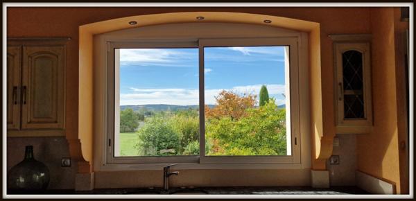 Maison à vendre 8 pièces FEILLENS (01) Atypique, plain-pied,piscine charme, pierre, vue dégagée, suite