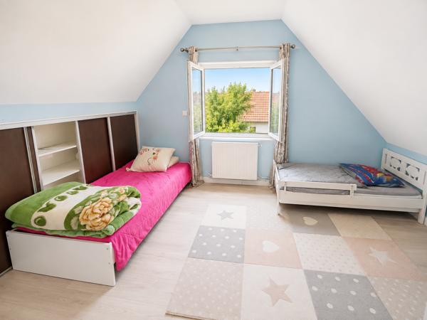 CRÉGY-LÈS-MEAUX – MAISON FAMILIALE 4 CHAMBRES – SUITE PARENTALE – SOUS-SOL TOTAL – JARDIN CLOS