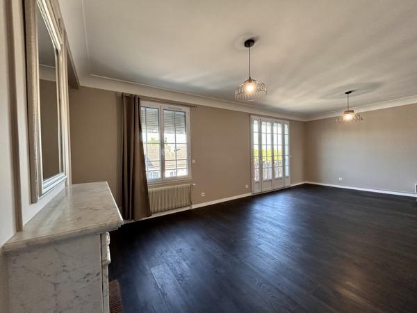 Appartement
         5 pièces
        - 93 m² Exclusivité 139 900 € *