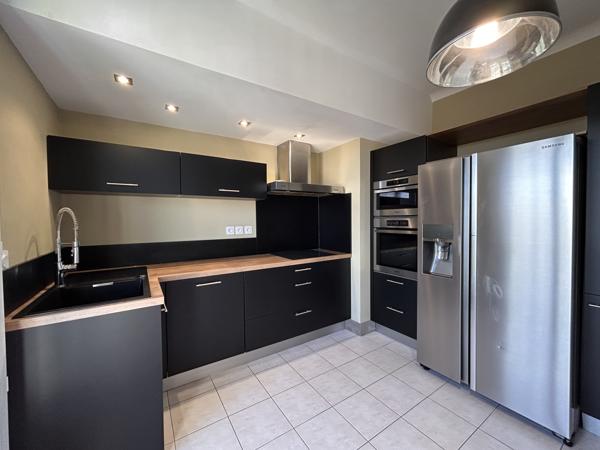 Appartement
         5 pièces
        - 93 m² Exclusivité 139 900 € *