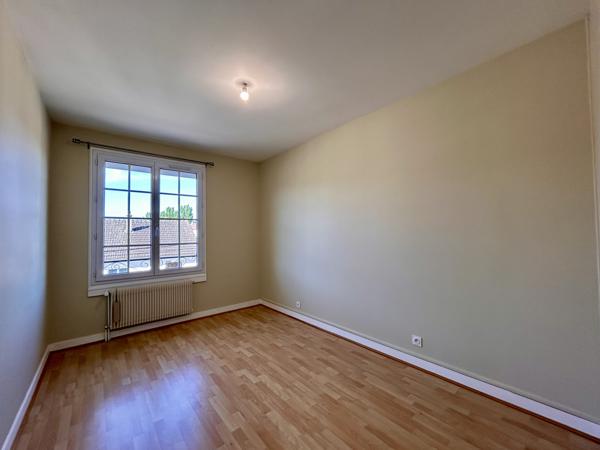 Appartement
         5 pièces
        - 93 m² Exclusivité 139 900 € *