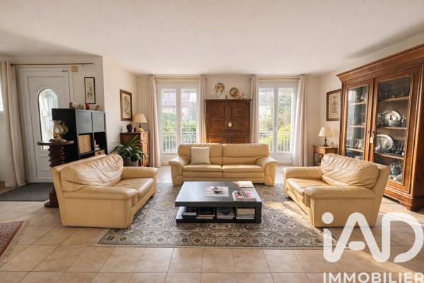 Maison à vendre 8 pièces 180 m² Croissy-sur-Seine
