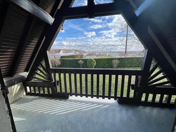 MAISON FAMILIALE VUE DOMINANTE 247 M²  5 CHAMBRES  3000 M² TERRAIN A LURE