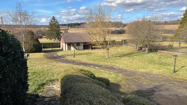 MAISON FAMILIALE VUE DOMINANTE 247 M²  5 CHAMBRES  3000 M² TERRAIN A LURE