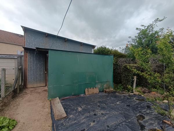 Brûlon centre sur 700m² de terrain