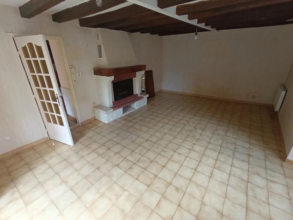 Brûlon centre sur 700m² de terrain