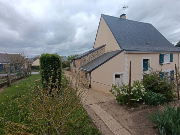 Brûlon centre sur 700m² de terrain