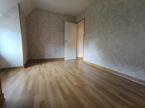 Brûlon centre sur 700m² de terrain