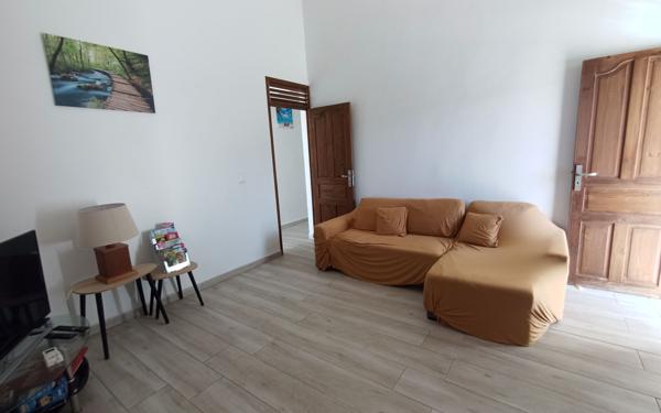 Appartement à louer    3 pièces •  Deshaies