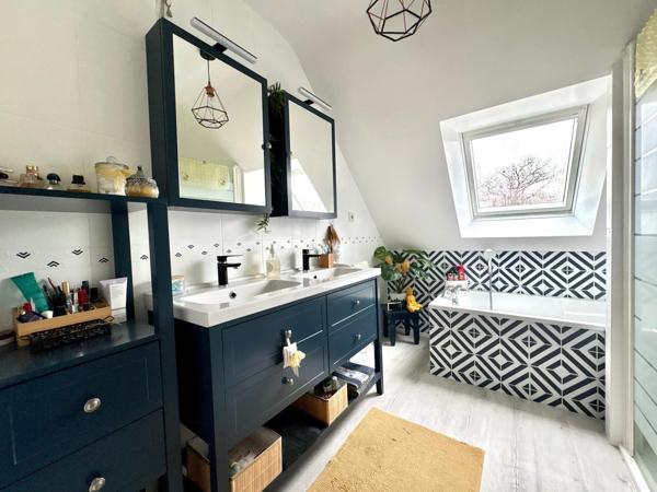 Très belles Maison contemporaine + 150m2 de dependances