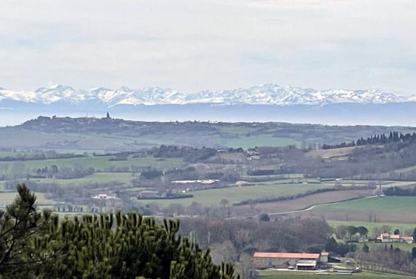 À vendre – Maison T4 avec vue Pyrénées – Terrain d’environ 3 000 m²